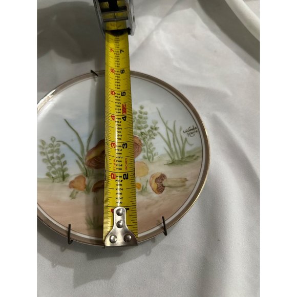 Vintage Hand Painted Mushroom Plate Royalton China Japan - Picture 4 of 6